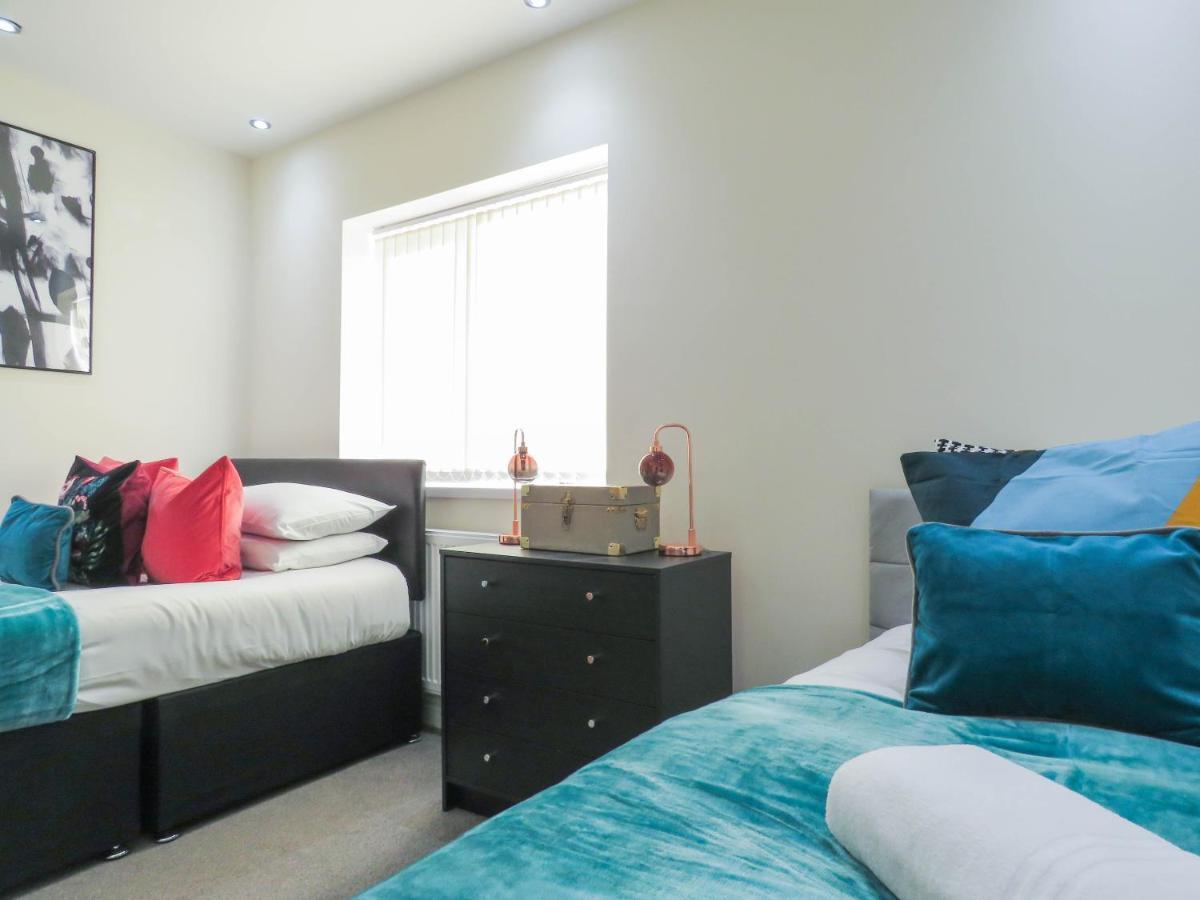 Tudors Esuites Four Bedroom House 버밍엄 외부 사진